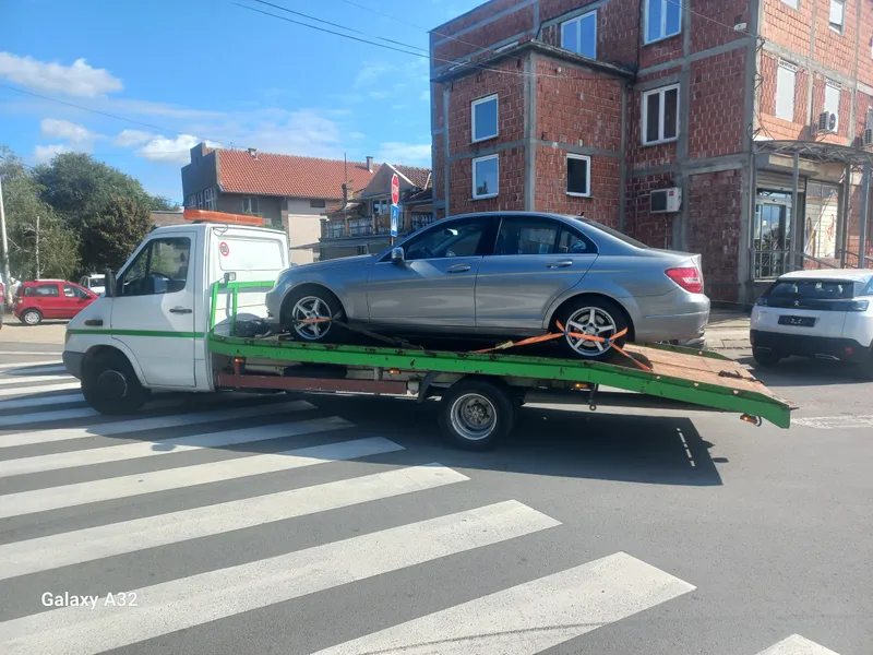 Galerija Stellar Motors - Šlep Služba Surčin — slika 2
