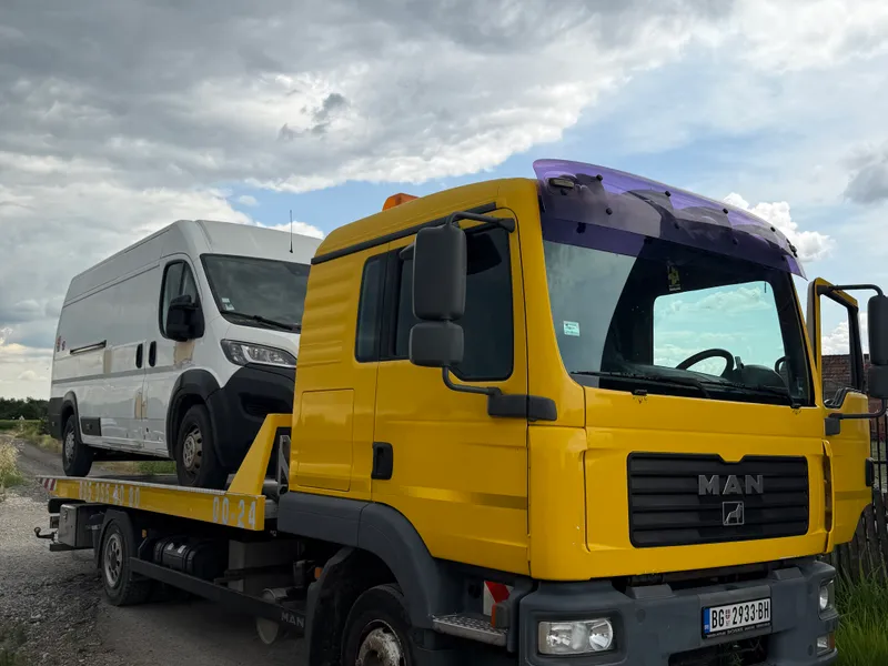 Galerija Šlep služba Serdarević — Obrenovac — slika 1